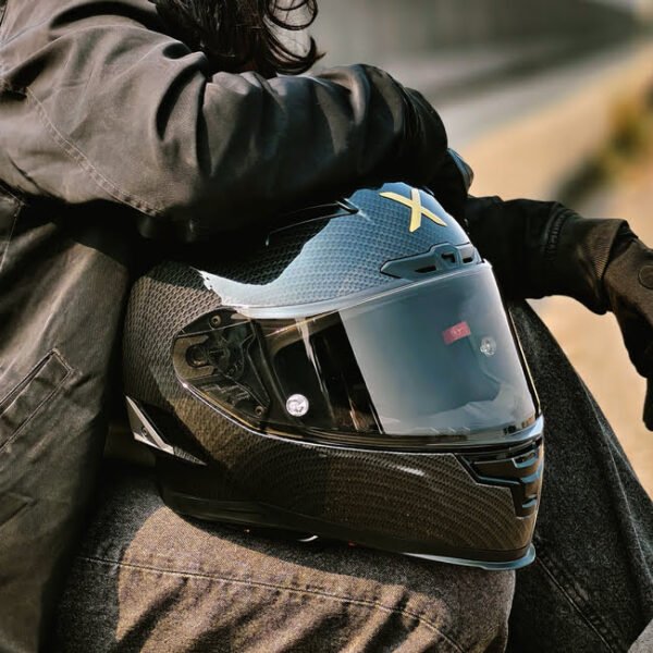 GearX X3- Carbon Mania (ARMOR Shell| HEXAFORM Padding| Dual Jetstream Ventilation)