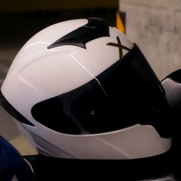 GearX X1GT White Carbon 4 GearX X1GT- White Carbon (ECE22.06| ARMOR Shell| HEXAFORM Padding)